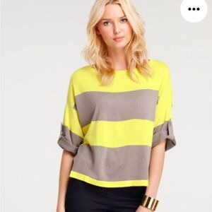 ❤️2/$15 or 3/$21❤️Ann Taylor Oversized Yellow/Taupe Striped Sweater, Size Small